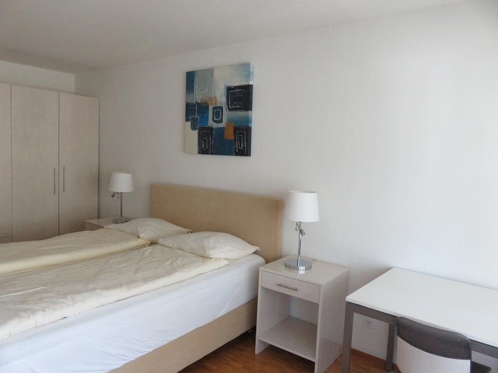 Swiss Star District 11 - Self Check-In Apartment Zurich Luaran gambar